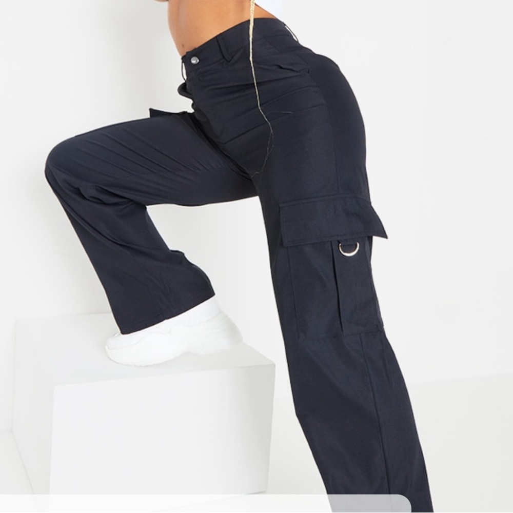 PRETTYLITTLETHING shape cargo pants